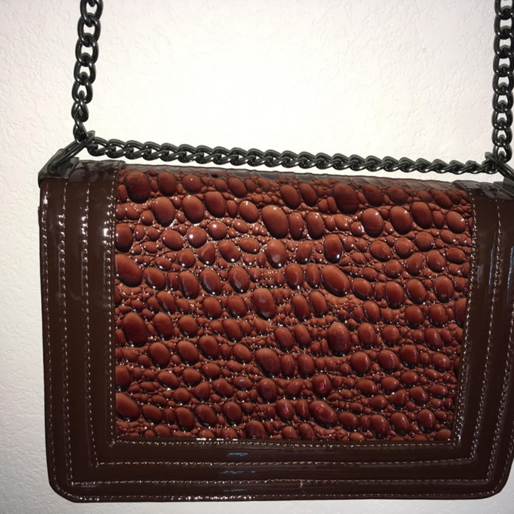 Shoulder Bag - Picture 6 of 8